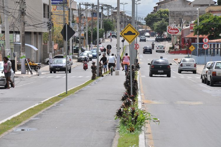 A avenida recebeu novas redes de drenagem e esgoto, pavimentação, asfaltamento e calçadas com acessibilidade e nova sinalização (Foto: Superintendência de Comunicação)