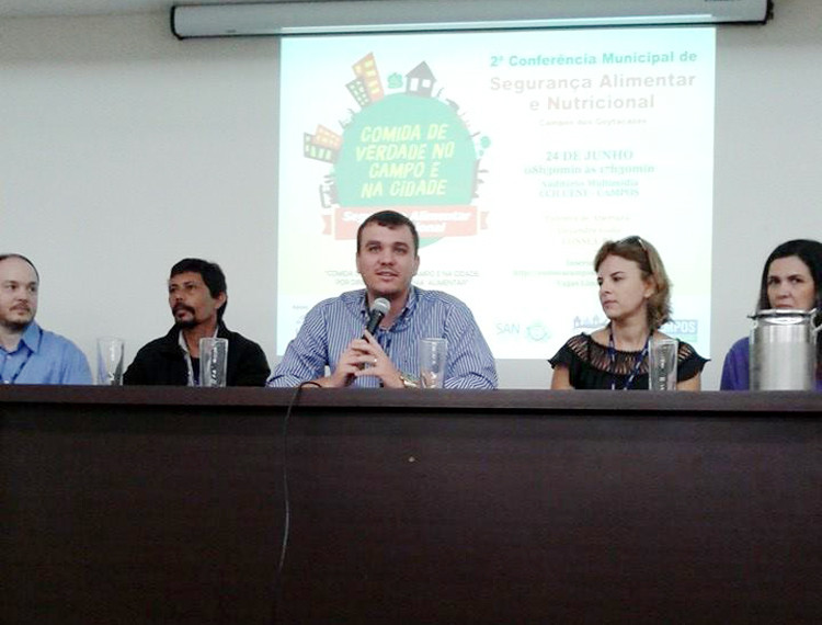 A conferência reúne representantes do governo municipal e da sociedade civil, que estão discutindo temas sobre política de segurança alimentar no município (Foto: Divulgação)