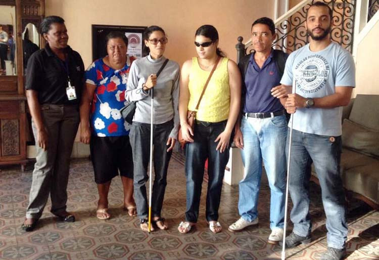 O grupo foi convidado pelo professor de Geografia, Fernando de Carvalho, que sempre direciona alunos para conhecer a memória de Campos (Foto: Divulgação)