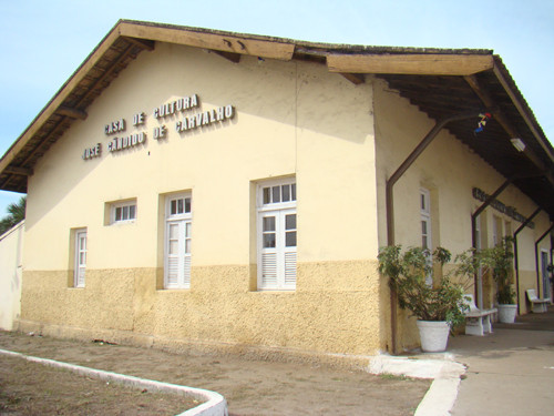 A Casa de Cultura funciuona em Goitacazes (Foto: Marcelo Esqueff)