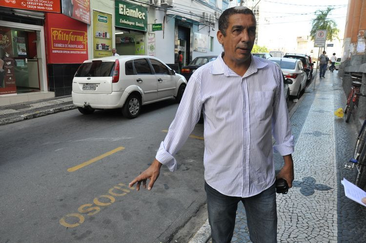 Gilson informou que a superintendência tem recebido denúncias de que algumas pessoas estariam utilizando o cartão de familiares idosos para estacionar nas vagas exclusivas (Foto: Roberto Joia)