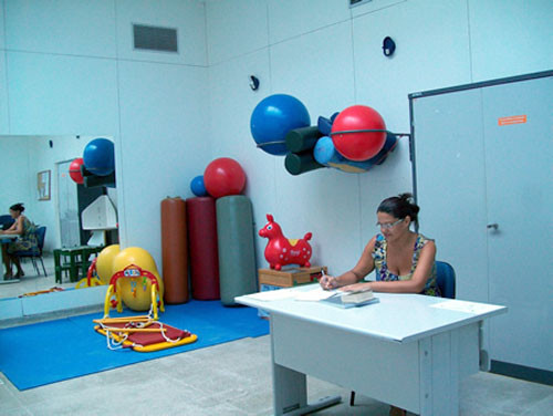 O setor de Reabilitação desenvolve trabalho na área de Fonoaudiologia (Foto: Divulgação)