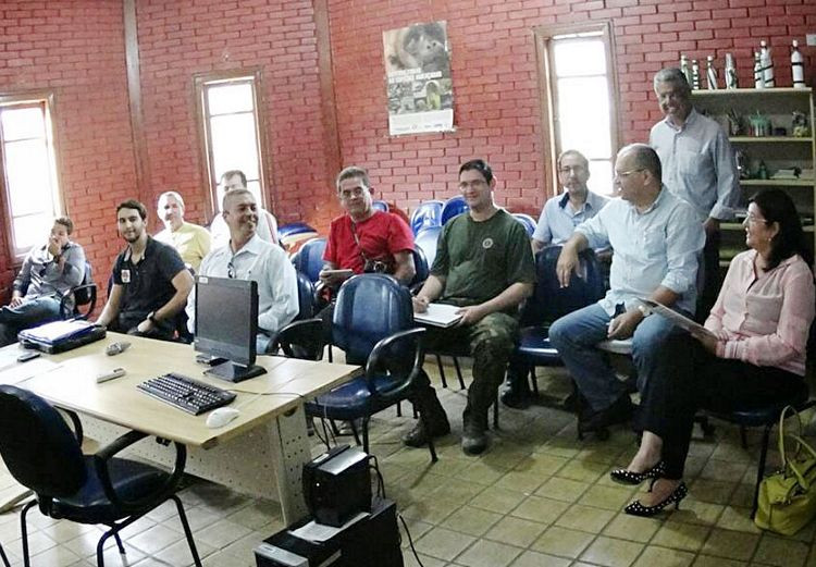 A reunião foi realizada no Morro do Itaoca (Foto: Divulgação)