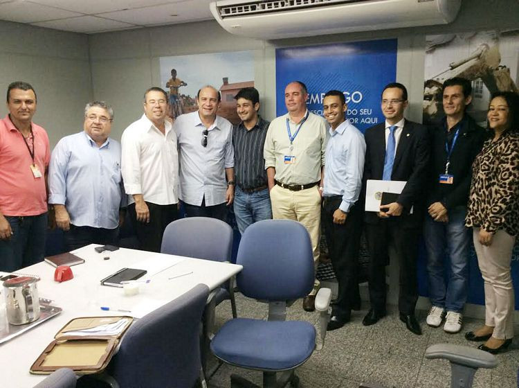 O vice-prefeito e secretario de Saúde, Doutor Chicão, participou de reunião com representantes da Caixa Econômica Federal nesta sexta-feira, visando à liberação dos recursos para o financiamento da construção do novo Hemocentro Regional de Campo (Foto: Divulgação)