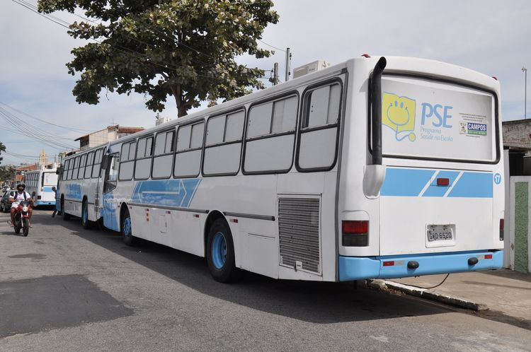 As unidades móveis de saúde, de odontologia, audiometria e oftalmologia, estão beneficiando os alunos da Escola Municipal Branca Peçanha Ferreira, no Parque Eldorado, esta semana (Foto: Roberto Joia)