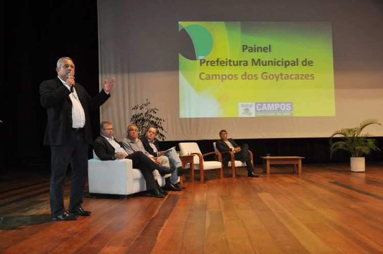 O secretário de Desenvolvimento Econômico de Campos, Orlando Portugal, fez a palestra de abertura, destacando desenvolvimento Regional (Foto: César Ferreira)