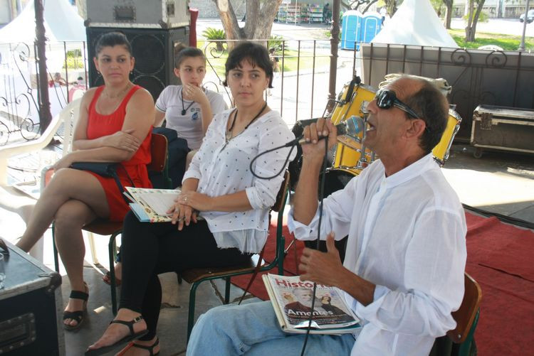 Os convidados Fernado Lobato, de São João da Barra, e Darlene Monteiro, de Quissamã, deram uma verdadeira aula sobre o tema, destacando a necessidade de manutenção dos nossos costumes e tradições (Foto: Rodolfo Lins)