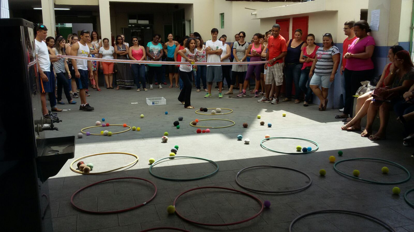 O curso semipresencial de capacitação para o Bloco Alfabetizador em Matemática reuniu professores e pedagogos neste sábado, na Escola Municipal Amaro Prata Tavares (Foto: Divulgação)