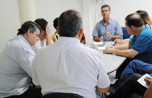 O encontro aconteceu nesta terça-feira (31) na sede da Fundação de Esportes (Foto: Divulgação)