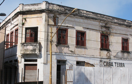 O prazo máximo para que os proprietários do imóvel façam os procedimentos administrativos é de 10 dias, a partir desta terça-feira (31 de agosto) (Foto: Antônio Leudo)
