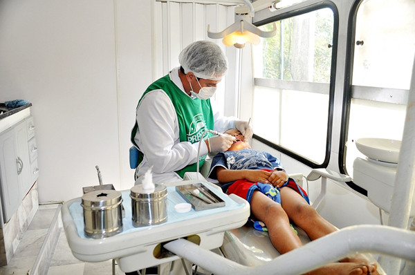 Os interessados devem comparecer ao Balcão de Emprego Municipal de segunda a sexta-feira, das 8h às 18h (Foto: Gerson Gomes)