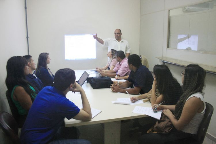 A Secretaria de Fazenda iniciou a educação tributária para várias atividades de serviços (Foto: Rodolfo Lins)