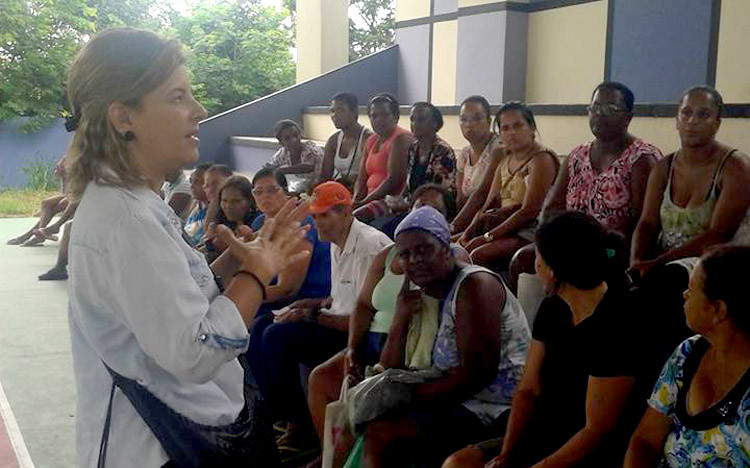 Nesta terça-feira aconteceu também, uma palestra da coordenadora do Segurança de Alimentação Nutricional (SAN), Daniele Quillici (Foto: Divulgação)