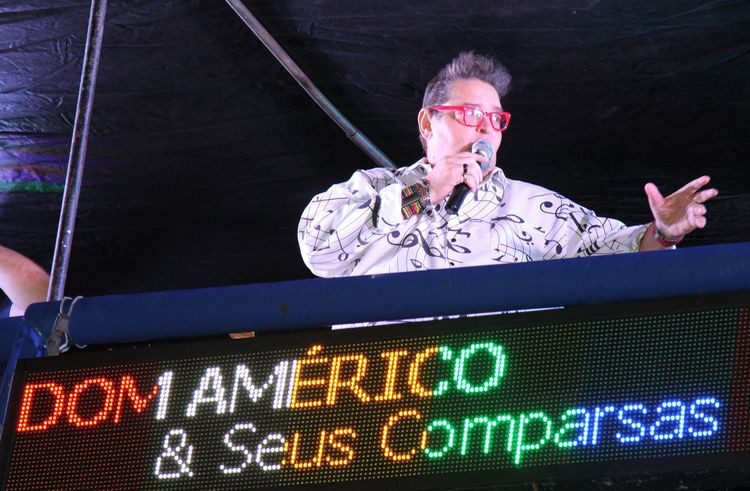 O cantor Dom Américo está entre os cantores que vão cantar músicas de Maria Bethânia (Foto: Superintendência de Comunicação)