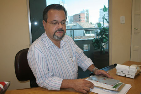Segundo o secretário, Francisco Esquef, os documentos provisórios garantem agilidade nos processos (Foto: Antônio Leudo)