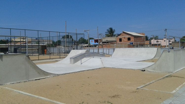 De acordo com a secretaria, o espaço vai oferecer quadra poliesportiva coberta, quadra de voleibol de areia e pista de skate (Foto: Divulgação)