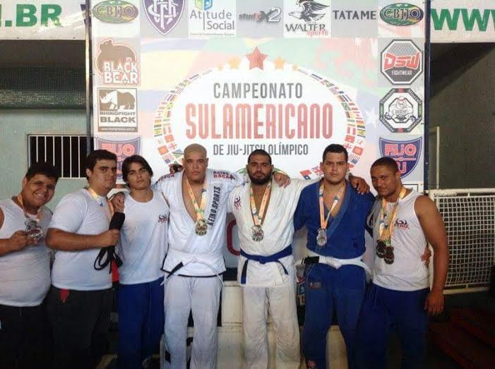 O aluno da oficina de jiu jitsu da Superintendência de Igualdade Racial, Felipe Bulhões Moreira, de 24 anos, conquistou medalha de ouro no Campeonato Sul Americano (Foto: Divulgação)