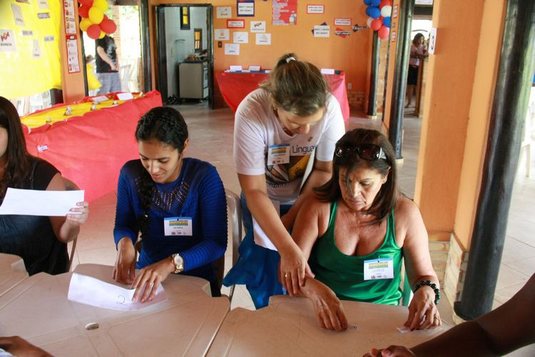 O prazo para inscrições no Centro de Línguas Languages for All, da Secretaria Municipal de Educação, Cultura e Esportes (Smece), vai até esta sexta-feira (4), para os cursos gratuitos de Inglês e Espanhol (Foto: Divulgação)