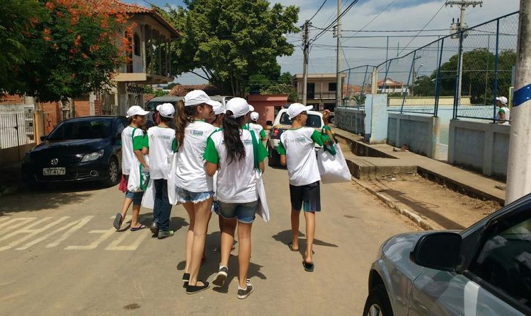 Nesta sexta-feira (11), os profissionais de educação estão realizando palestras na Escola Municipal Eloy Ornelas e na Creche Escola Enéas Tavares Trindade, ambas na localidade de Vila Nova (Foto: Divulgação)