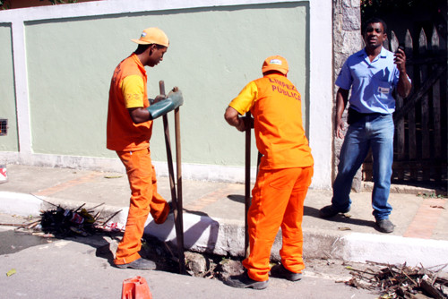 O mutirão está espalhado por todo o município (Foto: Check)