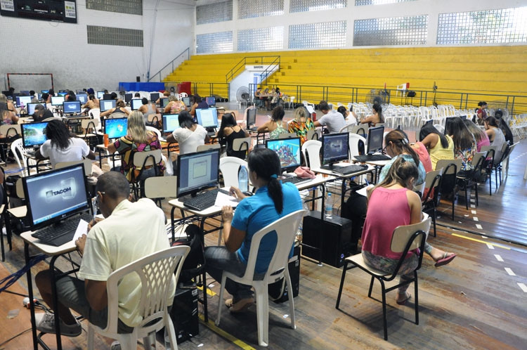 O recadastramento presencial será iniciado na próxima segunda-feira (9), no mesmo local onde estão sendo atendidos os beneficiários de redução, no ginásio da Fundação Municipal de Esportes (Foto: Gerson Gomes)