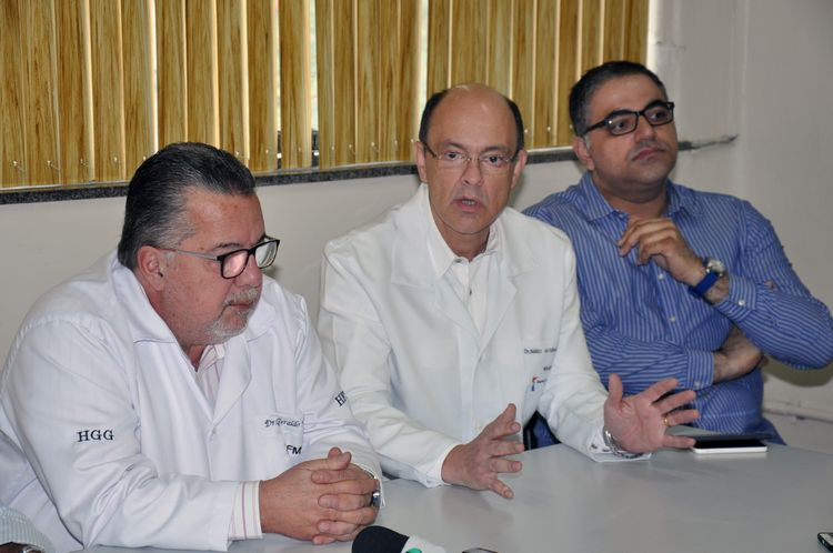 A afirmação foi feita pelo responsável técnico da Direção de Vigilância em Saúde, Charbell Kury (de azul, à direita), durante coletiva (Foto: Gerson Gomes)