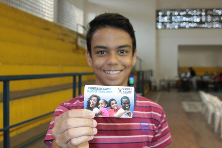 O estudante Luiz Gabriel, 13 anos, elogiou o atendimento (Foto: Roberto Joia)