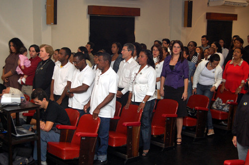 Ano passado a formatura reuniu dezenas de estudantes (Foto: Gerson Gomes)