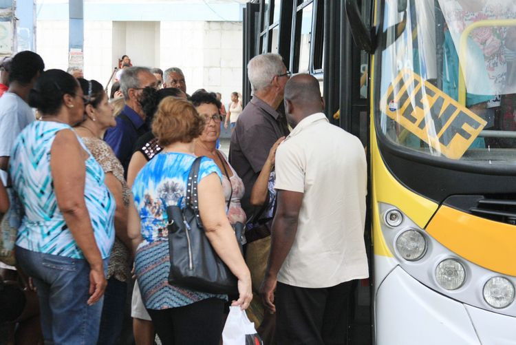 Nos ônibus interdistritais, a lei está sendo cumprida (Foto: Secom)