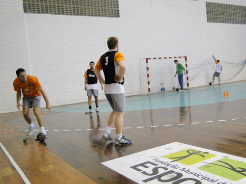 Na última partida, a equipe de handebol de Campos, enfrentou o atual campeão da Liga (Foto: Divulgação)