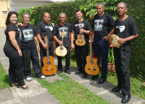 Os músicos do Conjunto Regional Carinhoso vão executar sucessos de mestres da MPB (Foto: Divulgação)