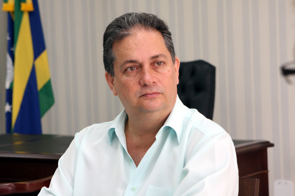 O prefeito Nelson Nahim sancionou que dispõe sobre a Política Municipal da Juventude e vai nortear todas as ações futuras no município relativas aos jovens (Foto: Gerson Gomes)